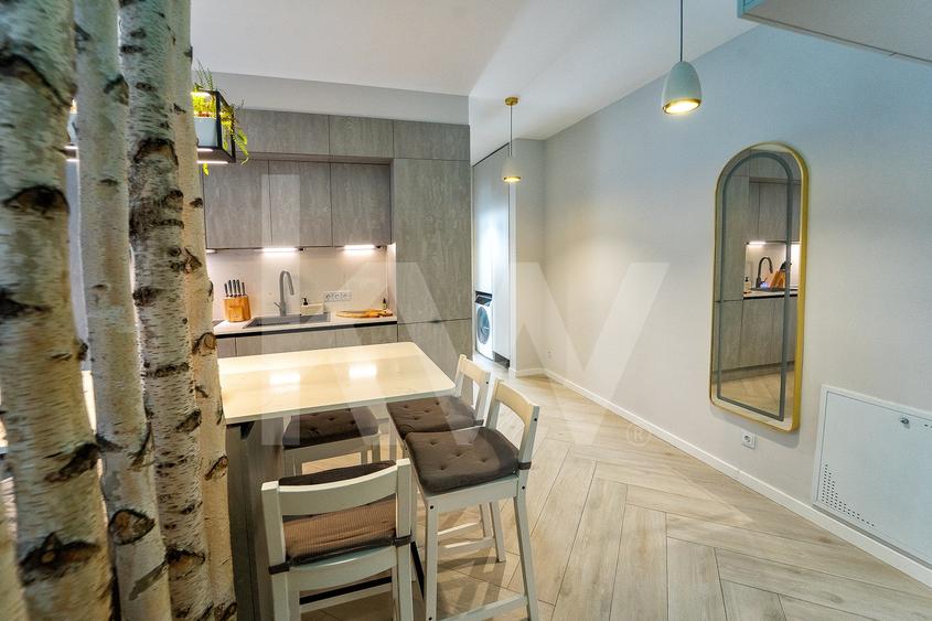 Apartament cu 3 camere semidecomandat, mobilat în Turnișor