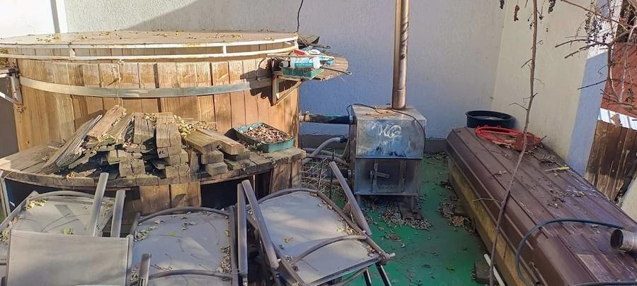 Casă cu 3 camere cu Teren 1200 Mp în Central