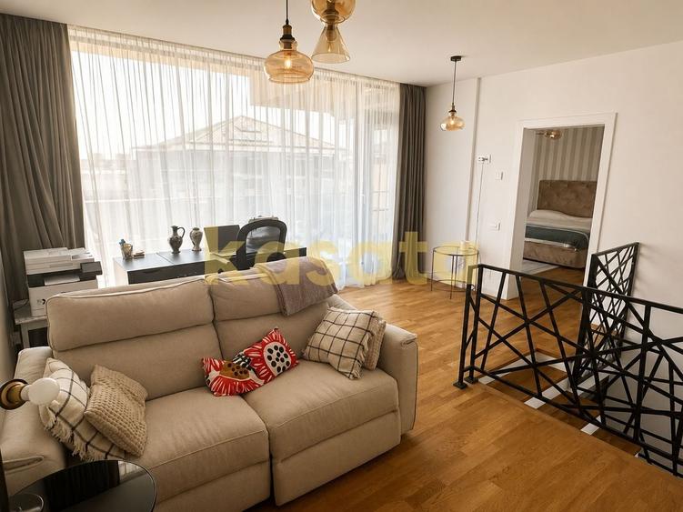 Duplex cu 6 camere cu Canalizare în Nord