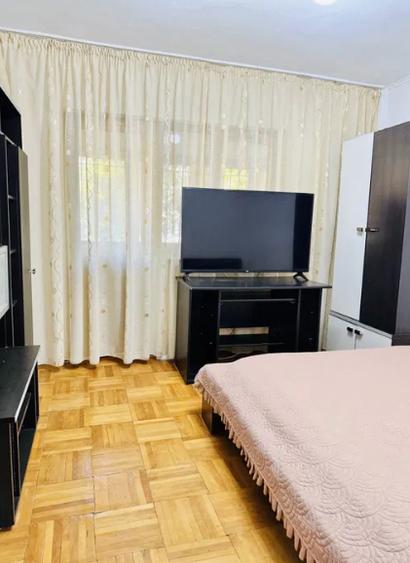 Apartament cu 3 camere decomandat, mobilat în Gară