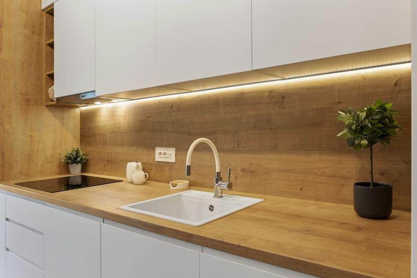 Apartament cu 2 camere decomandat în Jiului