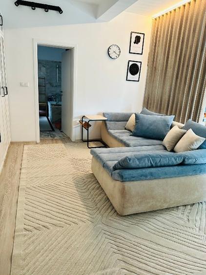 Apartament cu 2 camere semidecomandat, mobilat în Giroc