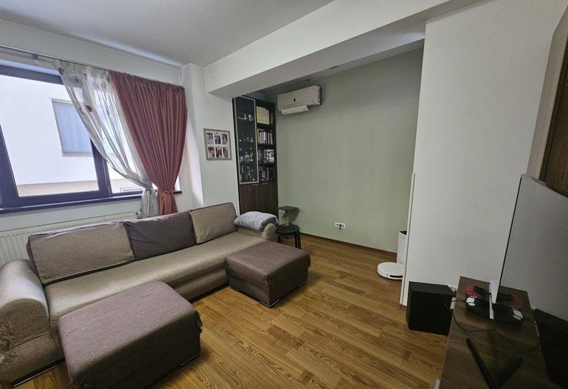 Apartament cu 3 camere decomandat în Ghencea