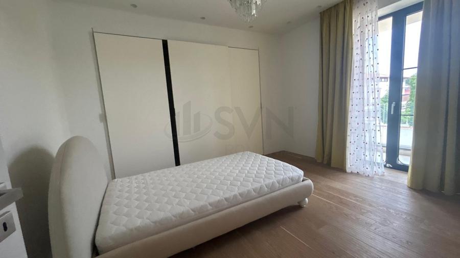 Casă individuală cu 6 camere cu Piscina în Iancu Nicolae