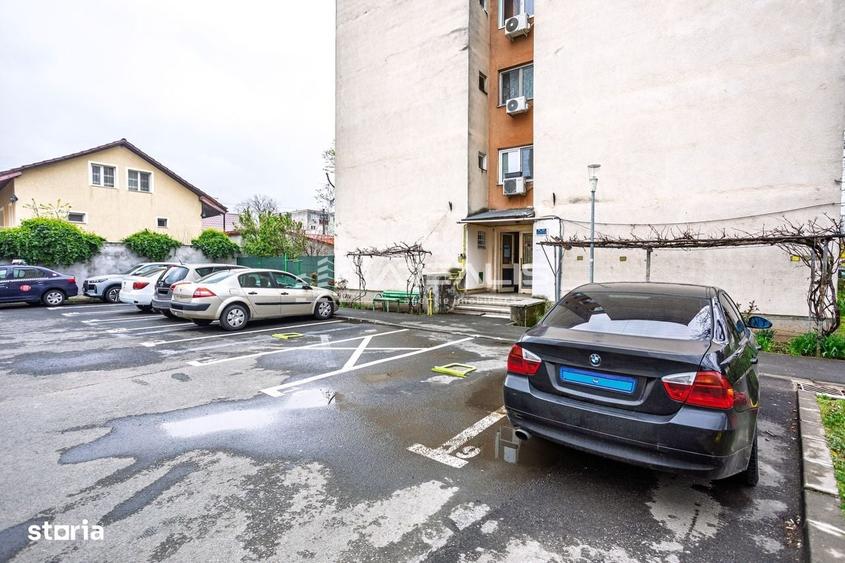 Apartament cu 3 camere semidecomandat în Aurel Vlaicu