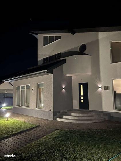 Casă cu 4 camere în Sângeorgiu de Mureș
