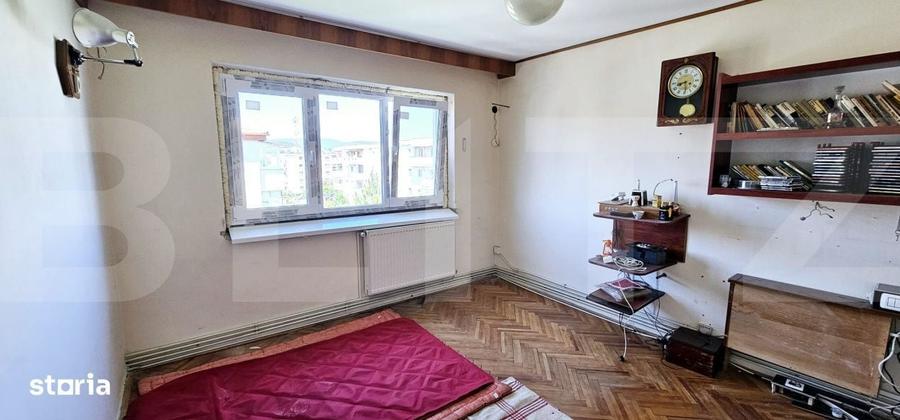 Apartament cu 3 camere decomandat în Lenin
