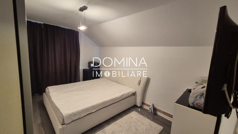 Casă individuală cu 5 camere cu Garaj în Est