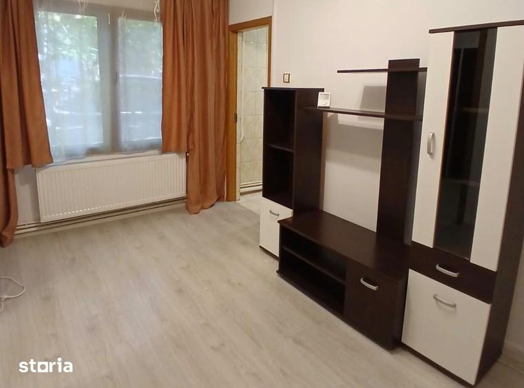 Apartament cu 2 camere în Tudor Vladimirescu