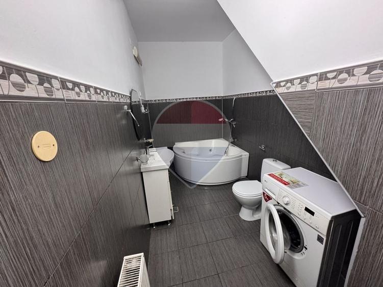 Duplex cu 4 camere cu Teren 130 Mp în Gruia