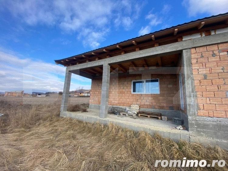 Casă cu 4 camere cu Teren 1500 Mp în Ideciu de Jos