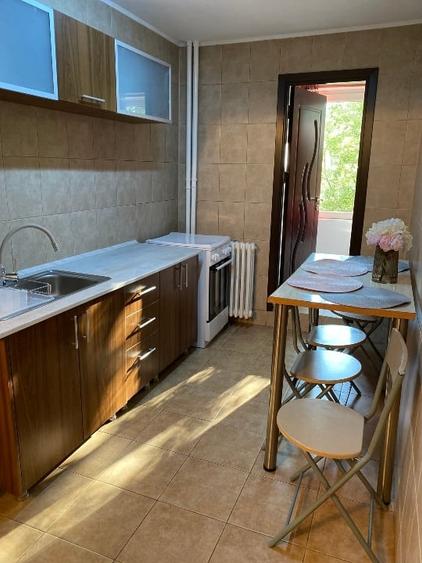 Apartament cu 2 camere decomandat, mobilat în Tomis Nord