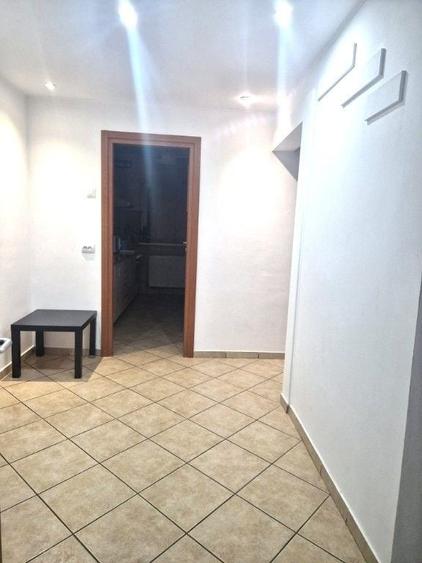 Apartament cu 2 camere decomandat, mobilat în Basarabia