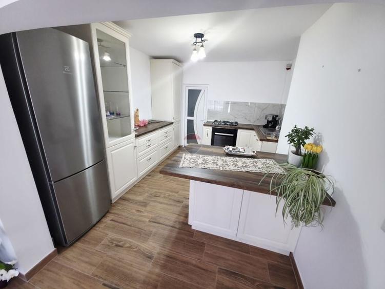 Casă individuală cu 3 camere cu Teren 2836 Mp în Zănești