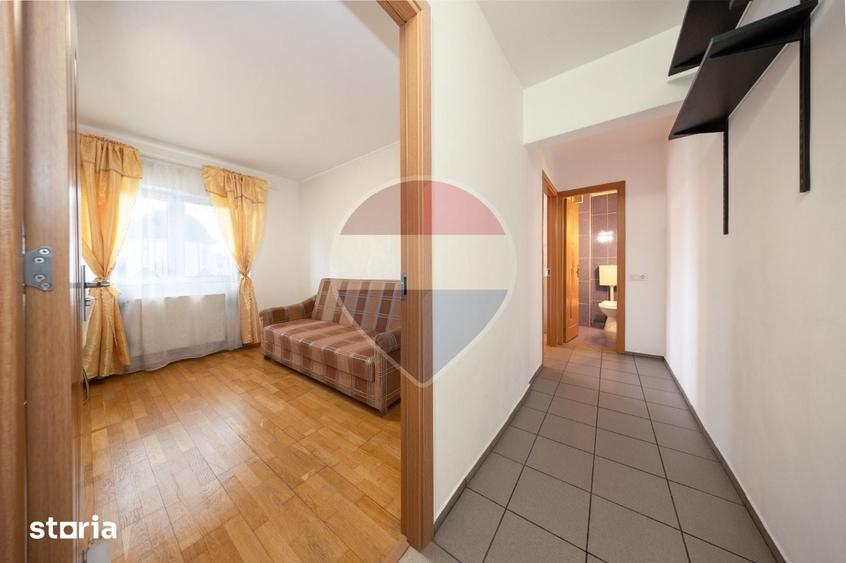 Apartament cu 3 camere decomandat în Tractorul