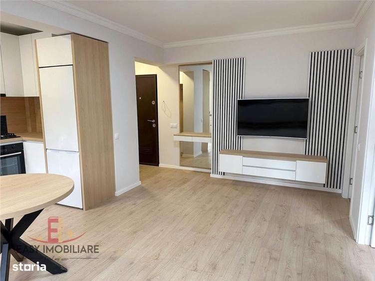 Apartament 2 camere, UMF, prima inchiriere, ultracentral, etaj 1, Targ - 1