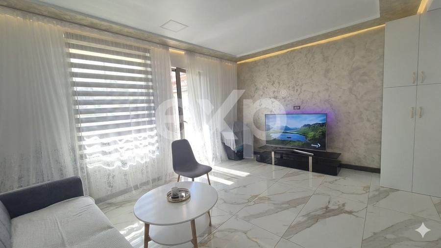 Apartament cu 3 camere decomandat în Trivale