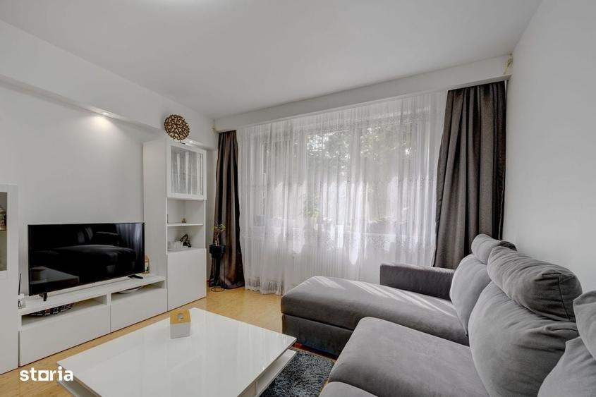 Apartament cu 4 camere decomandat în Berceni