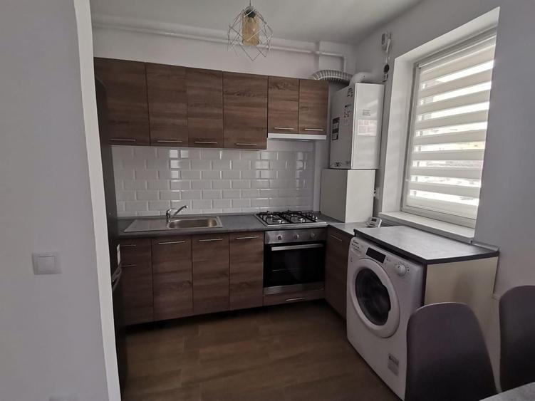 Apartament cu 2 camere semidecomandat în Exterior Vest