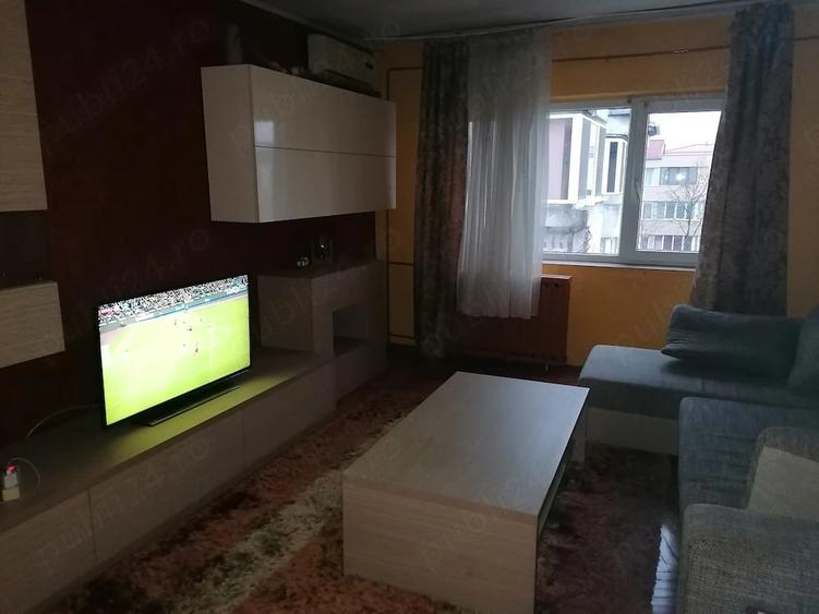 Apartament cu 3 camere decomandat în Bucovina