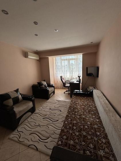 Apartament cu 2 camere decomandat, mobilat în Central