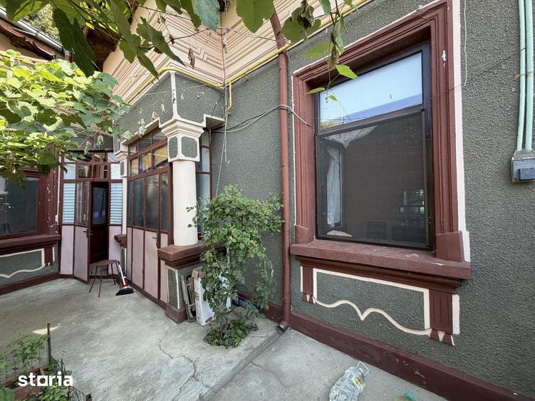 Casă cu 2 camere cu Teren 150 Mp în Școlilor