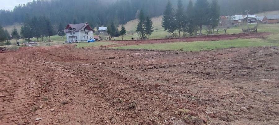 Teren de 1000 mp, în Dobrești