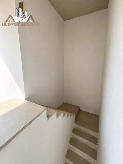 Duplex modern de vanzare in Dumbravi?a separat prin garaj | 4 camere | - 5