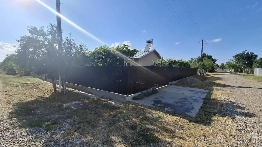 Casă cu 2 camere cu Teren 922 Mp în Olăneasca