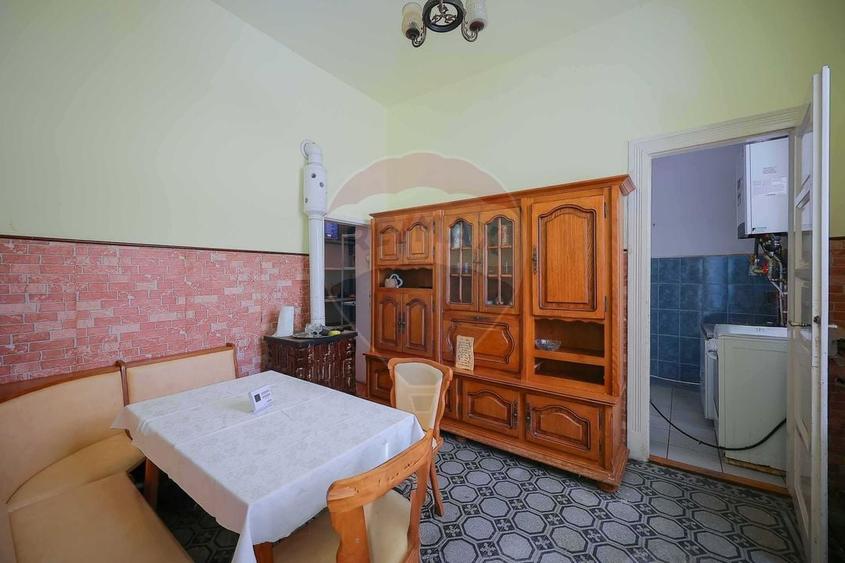 Apartament cu 3 camere semidecomandat în Ultracentral