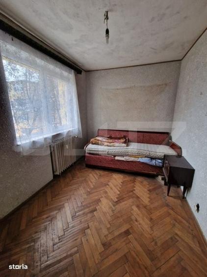 Apartament cu 4 camere decomandat în Universității