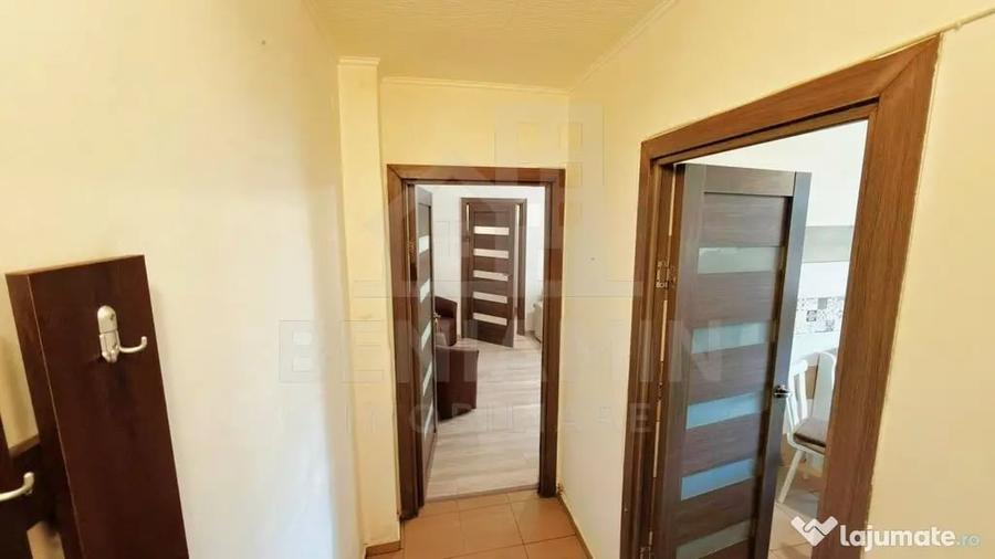 Apartament cu 2 camere semidecomandat în Calea București