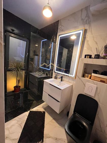 Casă individuală cu 6 camere cu Canalizare în Tunari