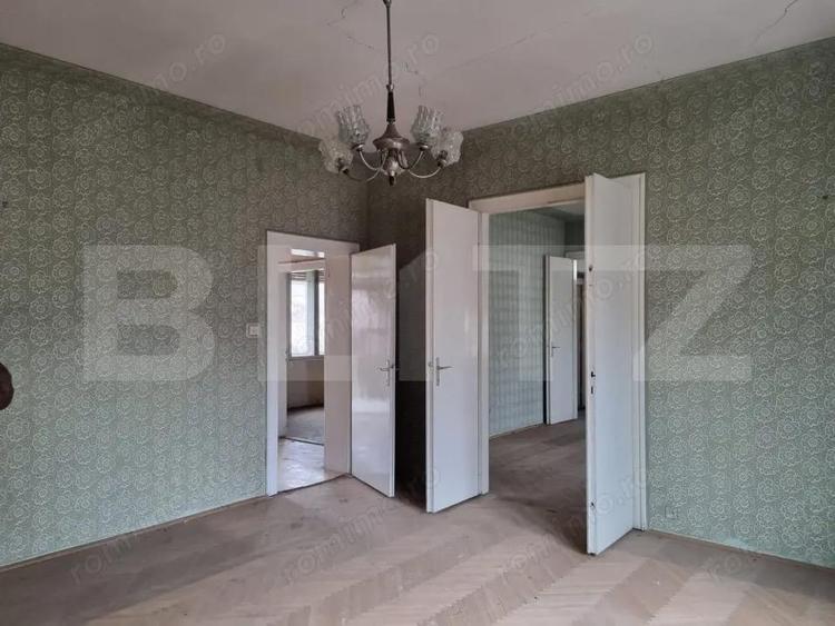 Casă cu 6 camere cu Teren 540 Mp în Bălcescu