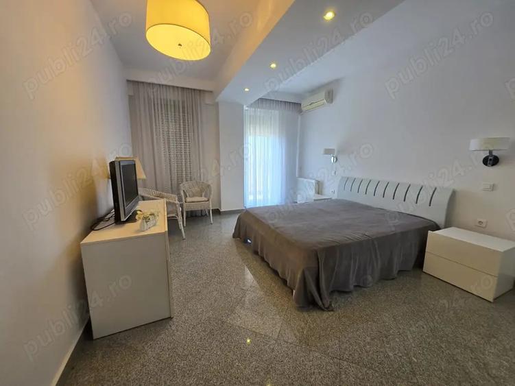 Apartament cu 3 camere decomandat în Mamaia