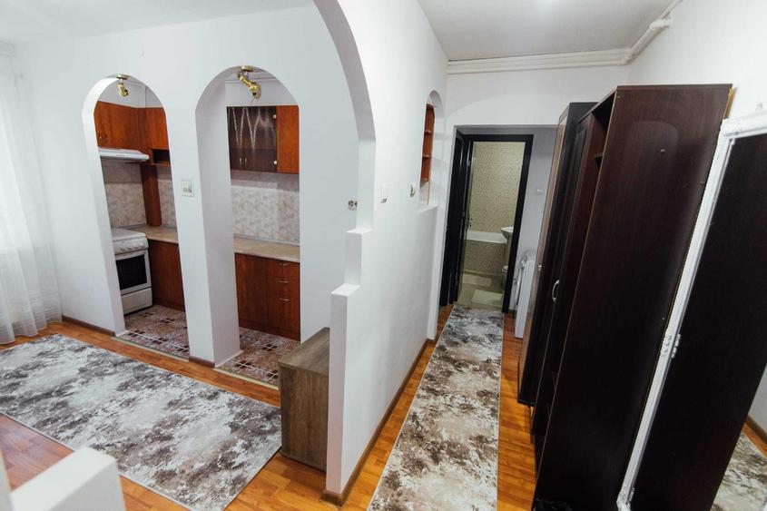 Apartament cu 2 camere decomandat în Budiu Mic