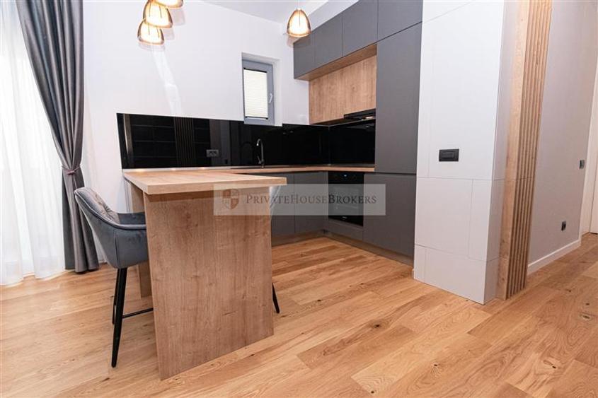 Apartament cu 2 camere semidecomandat, mobilat în Aviației