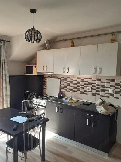 Garsonieră decomandată în Central