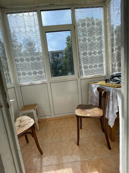 Apartament cu 3 camere semidecomandat în Păcurari