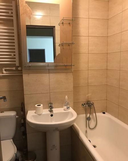 Apartament cu 2 camere decomandat în Uiești