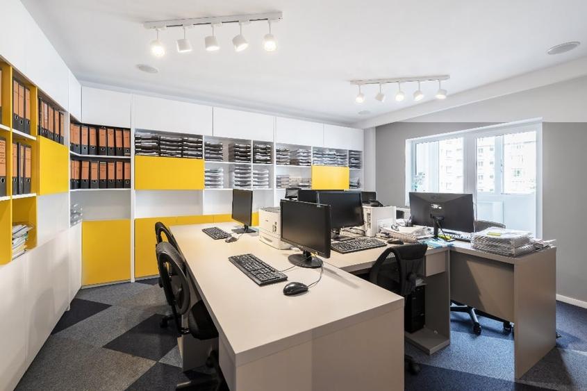 Apartament cu 3 camere decomandat, mobilat în Unirii