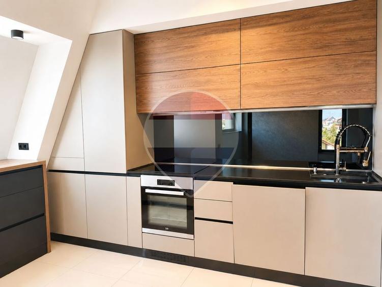 Apartament cu 2 camere decomandat în Tractorul