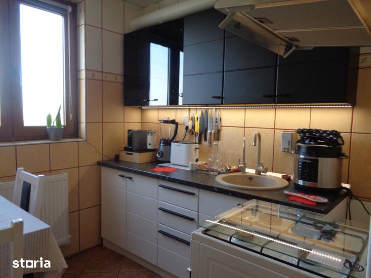 Apartament cu 2 camere decomandat în Romanilor