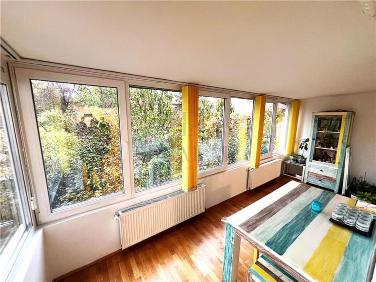 Apartament cu 3 camere decomandat în Mircea cel Bătrân