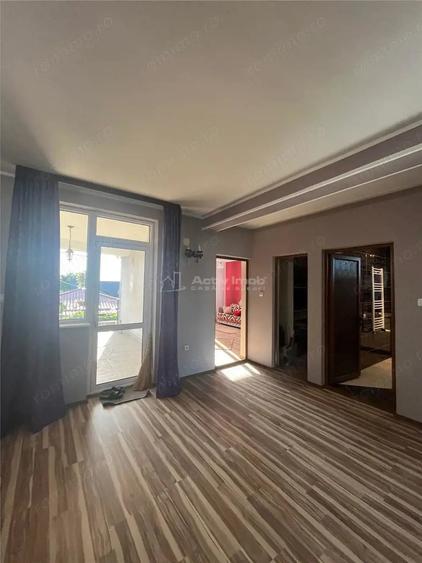 Casă cu Teren 2000 Mp în Central