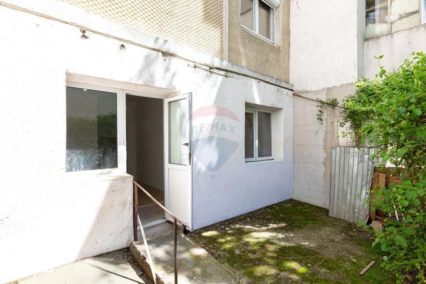 Apartament cu 3 camere decomandat în Letea