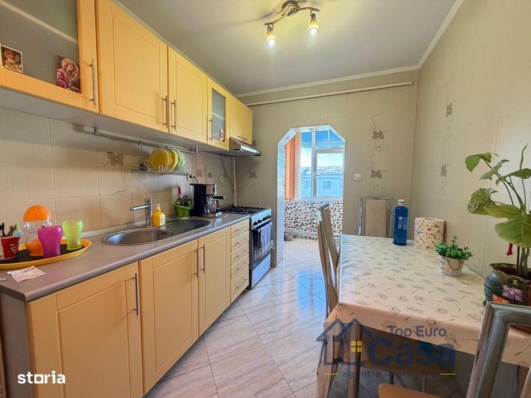 Apartament cu 2 camere decomandat în Central