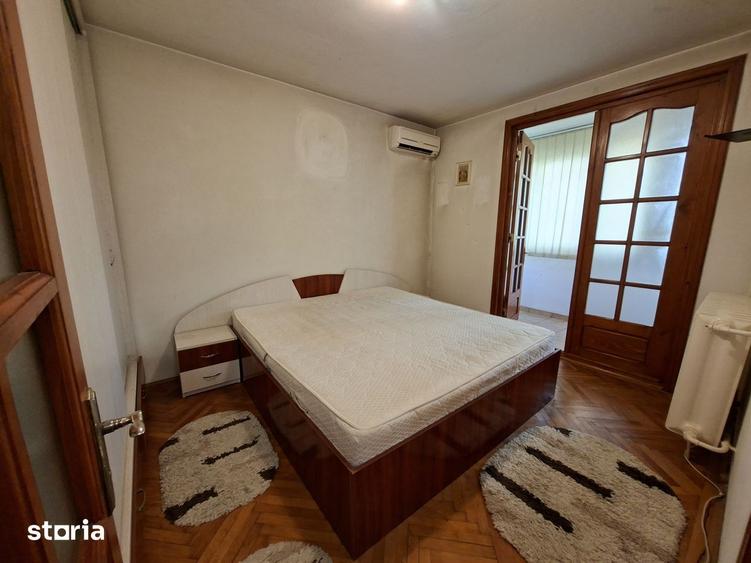 Apartament cu 3 camere semidecomandat, mobilat în Titan