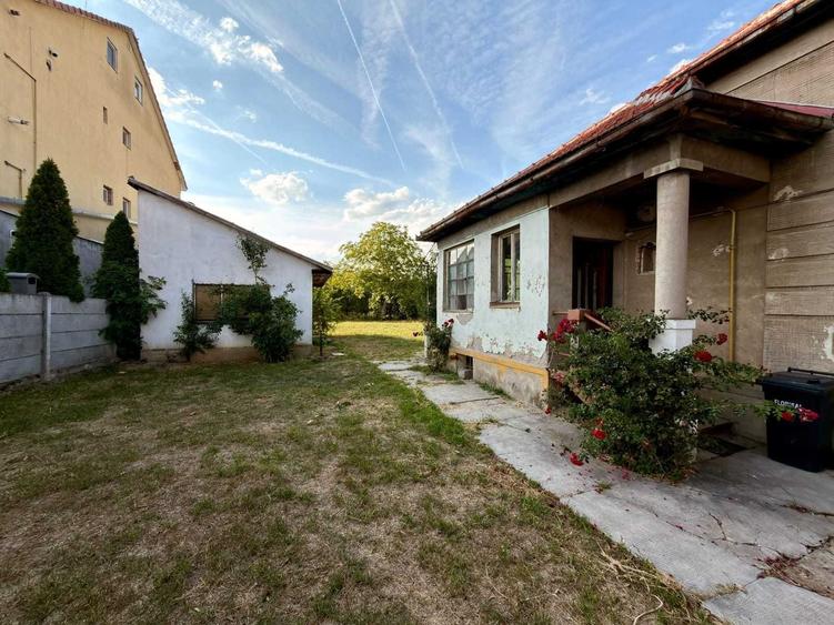 Casa cu teren, cu potential imobiliar deosebit, zona semicentrala Satu Mare, teren intravilan generos de 9 ari si o constructie existenta - 4