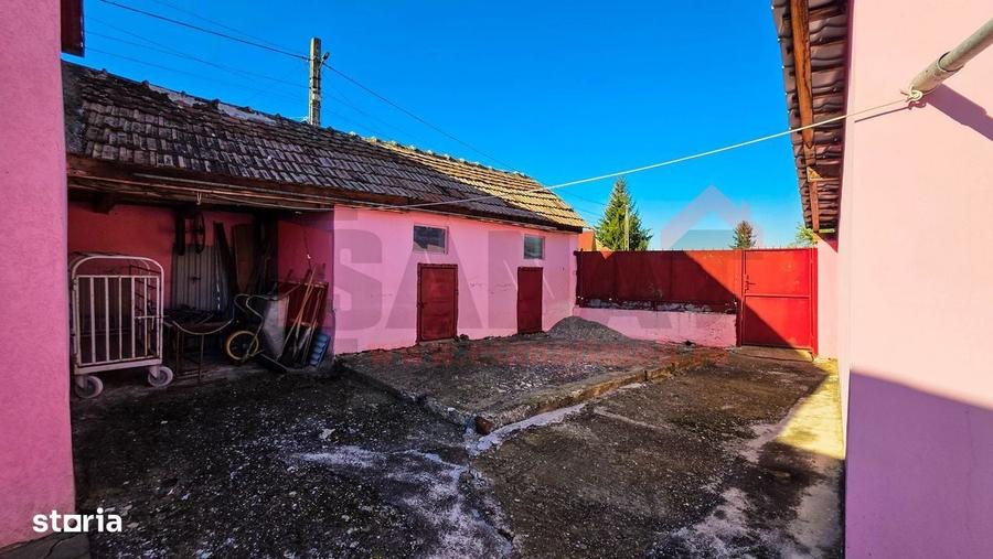 Casă cu 4 camere în Ruși